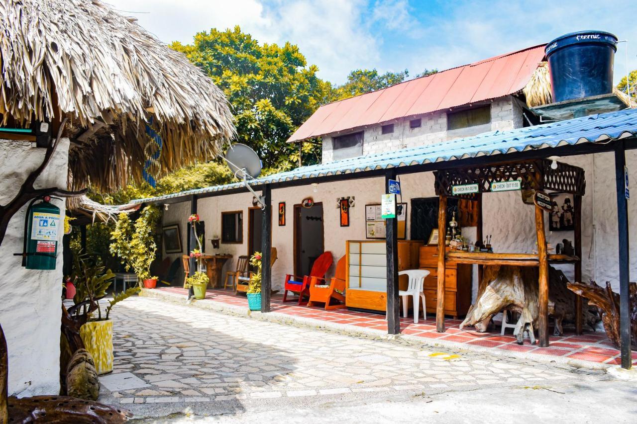 Casa Hostal Villa Del Rio Ель-Зайно Екстер'єр фото